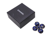 Load image into Gallery viewer, 極美品 CHANEL シャネル カメリア ブローチ 重量約17.6g 07A刻印 ココマーク レジン メタル GP ゴールド ブルー 中古 4b001047