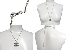 Load image into Gallery viewer, 極美品 CHANEL シャネル ココマーク ネックレス 重量約11.5g 06C刻印 全長約60cm メタル ラインストーン カラーストーン シルバー 中古 4b001048