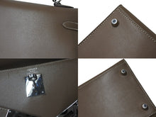 Load image into Gallery viewer, 極美品 HERMES エルメス ケリー35 ハンドバッグ □O刻 2011年 外縫い カーフスキン エトゥープ シルバー金具 中古 4b001082