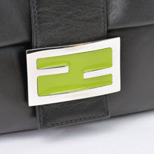 画像をギャラリービューアに読み込む, 極美品 FENDI フェンディ マンマバケット ワンショルダーバッグ 2470 26424 008 レザー ブラック グリーン シルバー金具 中古 4b010886