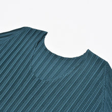Load image into Gallery viewer, 新品同様 PLEATS PLEASE ISSEY MIYAKE プリーツプリーズイッセイミヤケ プリーツ カットソー ブルー ポリエステル PP41-FK371 サイズ3 中古 4b010936