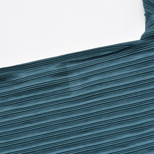 Load image into Gallery viewer, 新品同様 PLEATS PLEASE ISSEY MIYAKE プリーツプリーズイッセイミヤケ プリーツ カットソー ブルー ポリエステル PP41-FK371 サイズ3 中古 4b010936