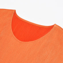 Load image into Gallery viewer, 極美品 PLEATS PLEASE ISSEY MIYAKE プリーツプリーズイッセイミヤケ プリーツ カットソー オレンジ ポリエステル PP73FK351 サイズ3 中古 4b010937