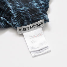 Load image into Gallery viewer, 極美品 ISSEY MIYAKE イッセイミヤケ プリーツプリーズ 長袖Tシャツ IM92-FJ606 ポリエステル ブルー ネイビー サイズL 中古 4b010940