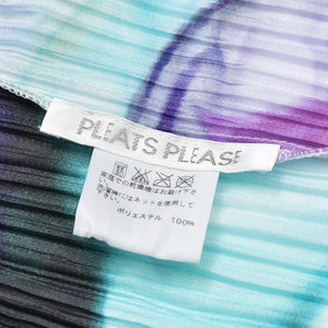 新品同様 ISSEY MIYAKE イッセイミヤケ プリーツプリーズ カーディガン 総柄 日本製 ポリエステル ホワイト ブルー サイズ3 中古 4b010941