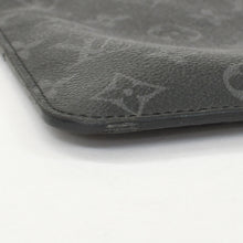Load image into Gallery viewer, LOUIS VUITTON ルイヴィトン モノグラムエクリプス ポシェットヴォワヤージュMM クラッチバッグ M61692 ブラック レザー レインボー金具 美品 中古 4b011050