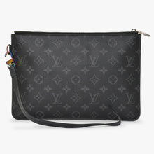 Load image into Gallery viewer, LOUIS VUITTON ルイヴィトン モノグラムエクリプス ポシェットヴォワヤージュMM クラッチバッグ M61692 ブラック レザー レインボー金具 美品 中古 4b011050