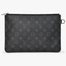 Load image into Gallery viewer, LOUIS VUITTON ルイヴィトン モノグラムエクリプス ポシェットヴォワヤージュMM クラッチバッグ M61692 ブラック レザー レインボー金具 美品 中古 4b011050