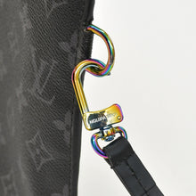 Load image into Gallery viewer, LOUIS VUITTON ルイヴィトン モノグラムエクリプス ポシェットヴォワヤージュMM クラッチバッグ M61692 ブラック レザー レインボー金具 美品 中古 4b011050