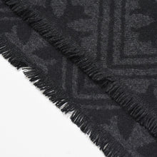 Load image into Gallery viewer, 新品未使用 CHROME HEARTS クロムハーツ 総柄 CHクロス マフラー ストール 新作 ブラック カシミヤ 中古 4b011094