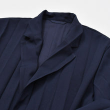 Load image into Gallery viewer, HOMME PLISSE ISSEY MIYAKE オムプリッセイッセイミヤケ プリーツエッジブレザー HP46FD285 ネイビー サイズ3 美品 中古 4b011098