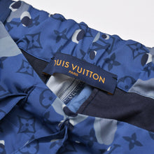 Load image into Gallery viewer, 極美品 LOUIS VUITTON ルイ ヴィトン カーゴパンツ ナイロン 3Dポケット カモフラージュ ブルー 中古 4b011305