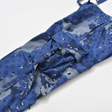 Load image into Gallery viewer, 極美品 LOUIS VUITTON ルイ ヴィトン カーゴパンツ ナイロン 3Dポケット カモフラージュ ブルー 中古 4b011305