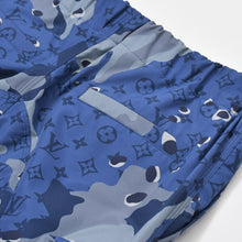 Load image into Gallery viewer, 極美品 LOUIS VUITTON ルイ ヴィトン カーゴパンツ ナイロン 3Dポケット カモフラージュ ブルー 中古 4b011305