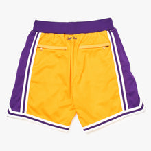 Load image into Gallery viewer, Mitchell &amp; Ness Just Don Shorts ミッチェルアンドネス ジャストドン Los Angeles Lakers 1996-97 YELLOW 21SS ミッチェルアンドネス レイカーズ サイズL 美品 中古 4b011314