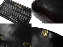 Load image into Gallery viewer, 極美品 CHANEL シャネル ショルダーバッグ ダイアナ 25 2番台 ラムスキン ブラック ゴールド金具 中古 4b001138