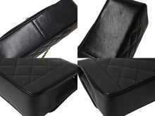 Load image into Gallery viewer, 極美品 CHANEL シャネル ショルダーバッグ ダイアナ 25 2番台 ラムスキン ブラック ゴールド金具 中古 4b001138