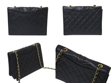 Load image into Gallery viewer, CHANEL シャネル ショルダーバッグ ココマーク フルフラップ ブラック ラムスキン ゴールド金具 美品 中古 4b001145