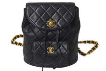 Load image into Gallery viewer, 極美品 CHANEL シャネル DUMA デュマ バックパック リュック 3番台 チェーンショルダー ココマーク ラムスキン ブラック 中古 4b001147