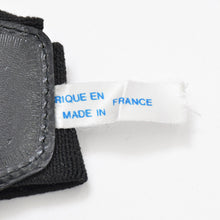 Load image into Gallery viewer, 極美品 CHANEL シャネル サスペンダー ロゴマーク ヴィンテージ ゴム レザー ブラック ゴールド 中古 4b011482