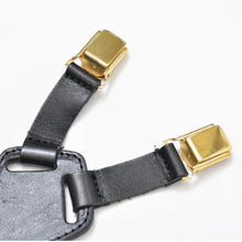 Load image into Gallery viewer, 極美品 CHANEL シャネル サスペンダー ロゴマーク ヴィンテージ ゴム レザー ブラック ゴールド 中古 4b011482