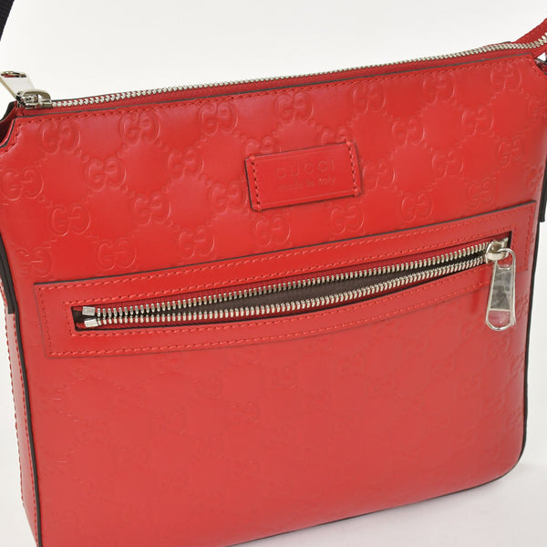 Very Good Condition GUCCI Gucci Shoulder Bag 406410 498879 Made in Italy Guccisima Red Silver Hardware Used 4a001156