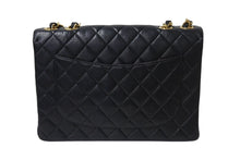 Load image into Gallery viewer, CHANEL シャネル マトラッセ 30 Wチェーンショルダーバッグ 6番台 ココマーク ラムスキン ブラック ゴールド金具 美品 中古 4b001158