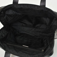 Load image into Gallery viewer, 極美品 PRADA プラダ トライアングルロゴ プレート ハンドバッグ ブラック ナイロン レザー シルバー金具 中古 4b011686