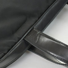 Load image into Gallery viewer, 極美品 PRADA プラダ トライアングルロゴ プレート ハンドバッグ ブラック ナイロン レザー シルバー金具 中古 4b011686