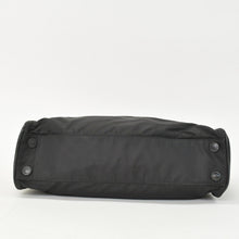 Load image into Gallery viewer, 極美品 PRADA プラダ トライアングルロゴ プレート ハンドバッグ ブラック ナイロン レザー シルバー金具 中古 4b011686