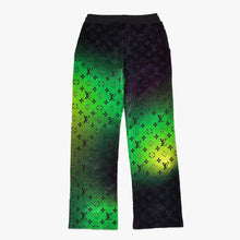 Load image into Gallery viewer, 極美品 LOUIS VUITTON ルイヴィトン モノグラム ベルベット パンツ RM241M FVH HQY32W サイズS 総柄 マルチカラー 中古 4b011782