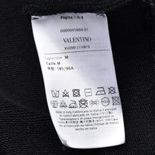 Load image into Gallery viewer, 極美品 Valentino ヴァレンチノ ロゴ パーカー XVOMF21V8F9 ブラック コットン サイズM XVOMF21V8F9 中古 4b011791