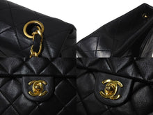 Load image into Gallery viewer, 極美品 CHANEL シャネル 縦長 15cm ミニマトラッセ20 チェーンショルダーバッグ 1番台 ラムスキン ブラック ゴールド 中古 4b001180