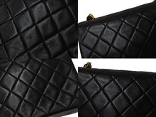 Load image into Gallery viewer, 極美品 CHANEL シャネル 縦長 15cm ミニマトラッセ20 チェーンショルダーバッグ 1番台 ラムスキン ブラック ゴールド 中古 4b001180