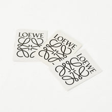 Load image into Gallery viewer, 極美品 LOEWE ロエベ フラメンコ 花柄 ショルダーバッグ スエード レザー ブラウン ベージュ ゴールド金具 中古 4b011856