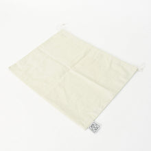 Load image into Gallery viewer, 極美品 LOEWE ロエベ フラメンコ 花柄 ショルダーバッグ スエード レザー ブラウン ベージュ ゴールド金具 中古 4b011856