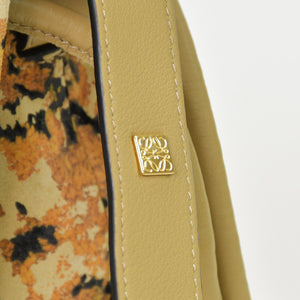 極美品 LOEWE ロエベ フラメンコ 花柄 ショルダーバッグ スエード レザー ブラウン ベージュ ゴールド金具 中古 4b011856