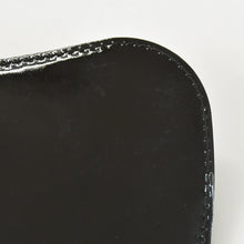 Load image into Gallery viewer, LOUIS VUITTON ルイヴィトン クラッチバッグ エピ ポシェット ソブ ノワール×シルバー エピ エレクトリック セカンドバッグ カラー ブラック 美品 中古 4b011875