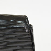 Load image into Gallery viewer, LOUIS VUITTON ルイヴィトン クラッチバッグ エピ ポシェット ソブ ノワール×シルバー エピ エレクトリック セカンドバッグ カラー ブラック 美品 中古 4b011875