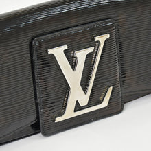 Load image into Gallery viewer, LOUIS VUITTON ルイヴィトン クラッチバッグ エピ ポシェット ソブ ノワール×シルバー エピ エレクトリック セカンドバッグ カラー ブラック 美品 中古 4b011875