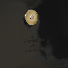Load image into Gallery viewer, LOUIS VUITTON ルイヴィトン クラッチバッグ エピ ポシェット ソブ ノワール×シルバー エピ エレクトリック セカンドバッグ カラー ブラック 美品 中古 4b011875