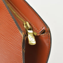 Load image into Gallery viewer, LOUIS VUITTON ルイヴィトン トートバッグ M52263 サンジャック エピ ショルダーバッグ ブラウン エピレザー ゴールド金具 美品 中古 4b011893