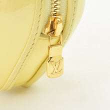 Load image into Gallery viewer, 極美品 LOUIS VUITTON ルイヴィトン キープマイハート ショルダーバッグ M83267 イエロー モノグラムヴェルニ ゴールド金具 中古 4b011901