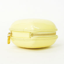 Load image into Gallery viewer, 極美品 LOUIS VUITTON ルイヴィトン キープマイハート ショルダーバッグ M83267 イエロー モノグラムヴェルニ ゴールド金具 中古 4b011901