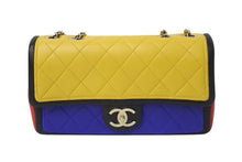 Load image into Gallery viewer, CHANEL シャネル マトラッセ チェーンショルダーバッグ CCロゴ マルチカラー カーフ ゴールド金具 中古 4b001194