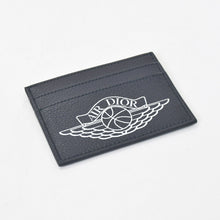 Load image into Gallery viewer, 新品未使用 DIOR ディオール AIR DIOR カードケース レザー ネイビー ホワイト 中古 4b012043