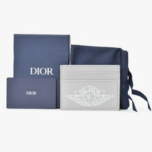 Load image into Gallery viewer, 新品未使用 DIOR ディオール AIR DIOR カードケース パスケース 2NICH001YWD レザー ホワイト 中古 4b012043