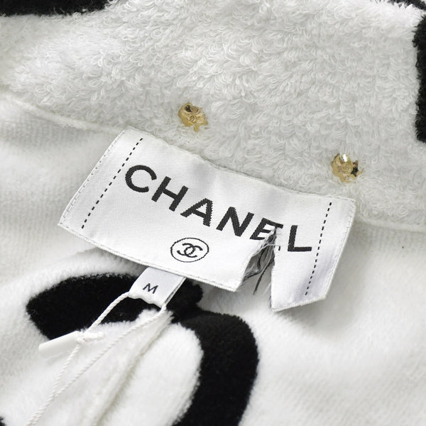 Like new CHANEL Logo Bathrobe Jacket P74329V66015 Gown Black White Size M Used 4a000083