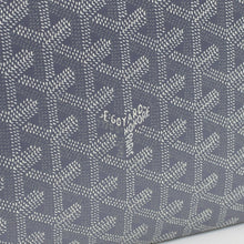 Load image into Gallery viewer, GOYARD ゴヤール セナMM クラッチバッグ ヘリンボーン柄 グレー PVC レザー シルバー金具 美品 中古 4b012233