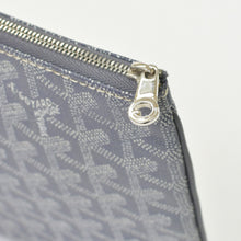 Load image into Gallery viewer, GOYARD ゴヤール セナMM クラッチバッグ ヘリンボーン柄 グレー PVC レザー シルバー金具 美品 中古 4b012233